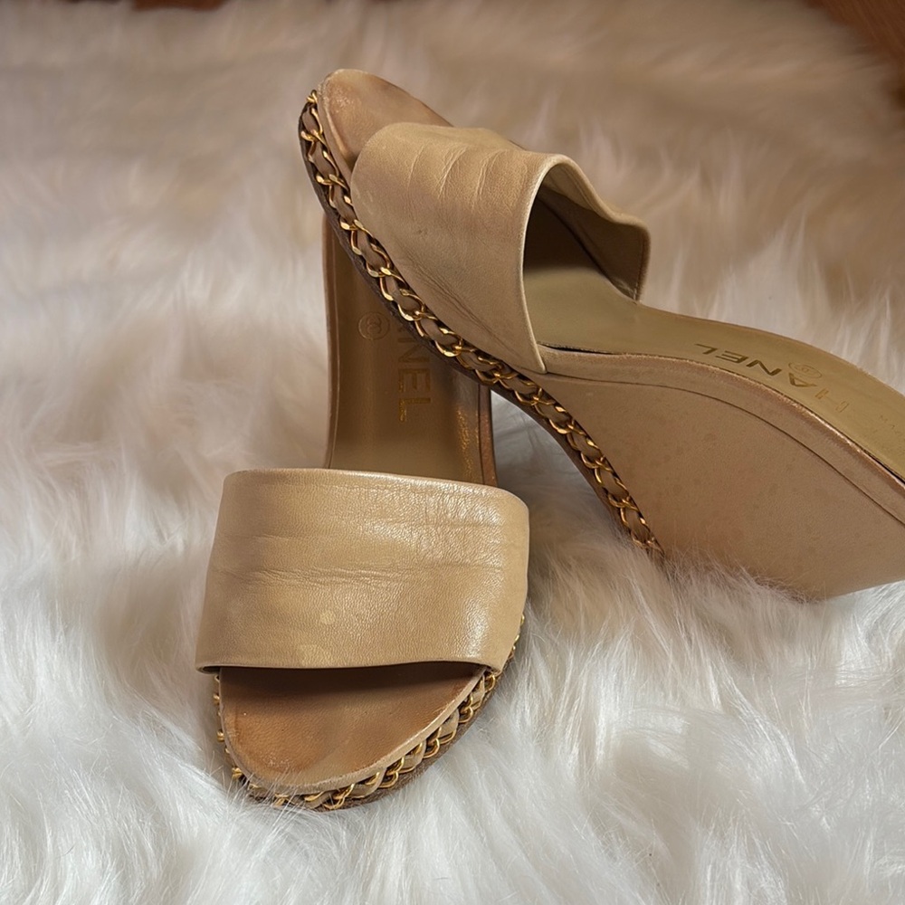 Chanel Chic Beige Wedge Sandals size 36 C
